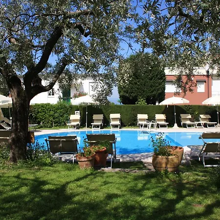Hotel Eden 2*